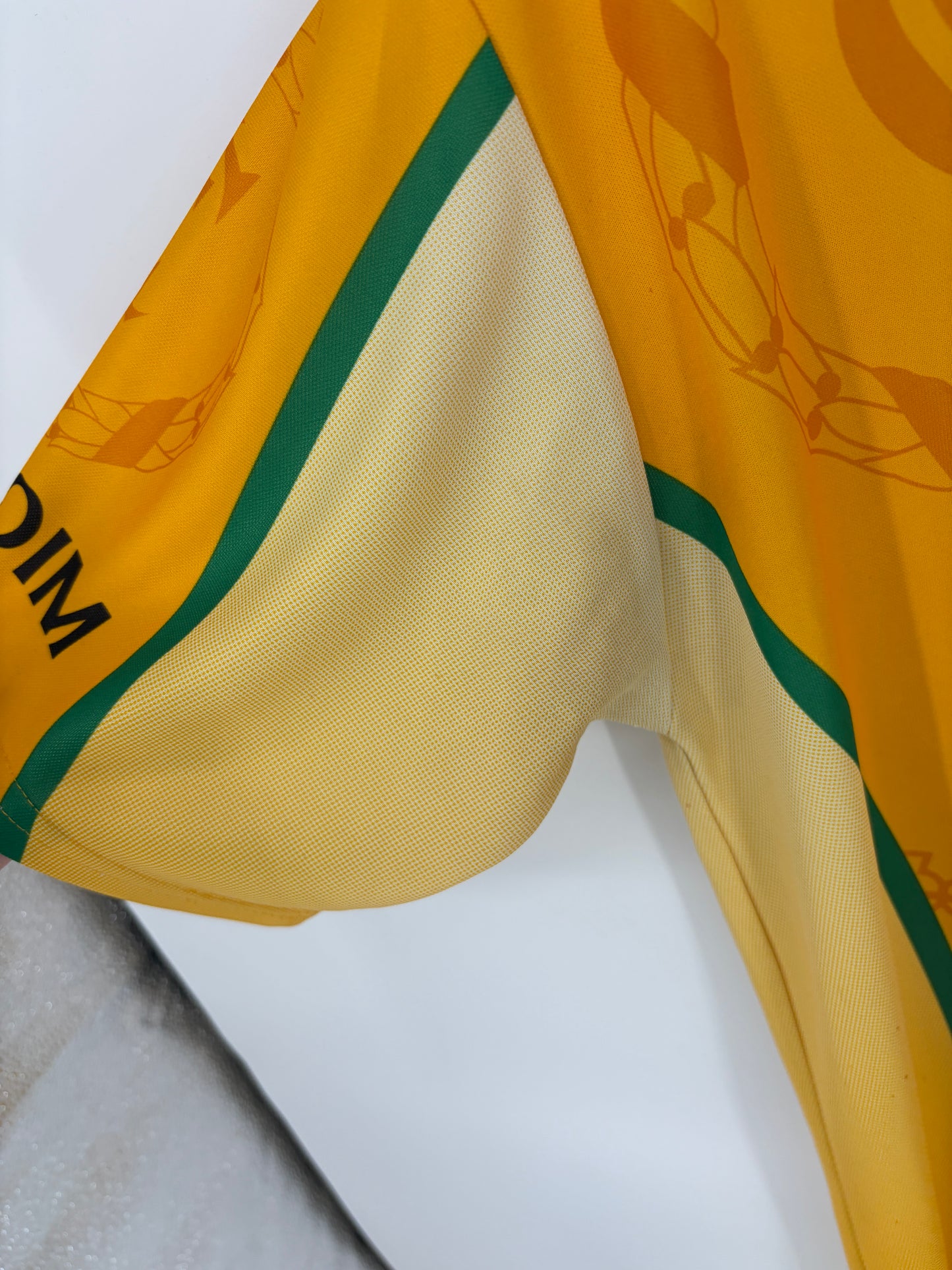 2003/06 Antrim GAA Bushmills Jersey (L)